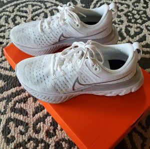 Nike women's 6